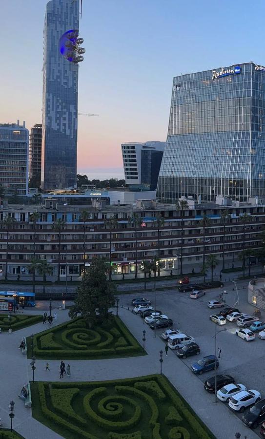 Apartment Boulevardside Батуми Екстериор снимка