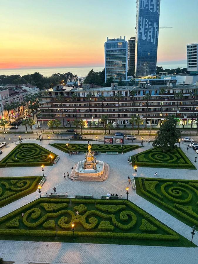 Apartment Boulevardside Батуми Екстериор снимка